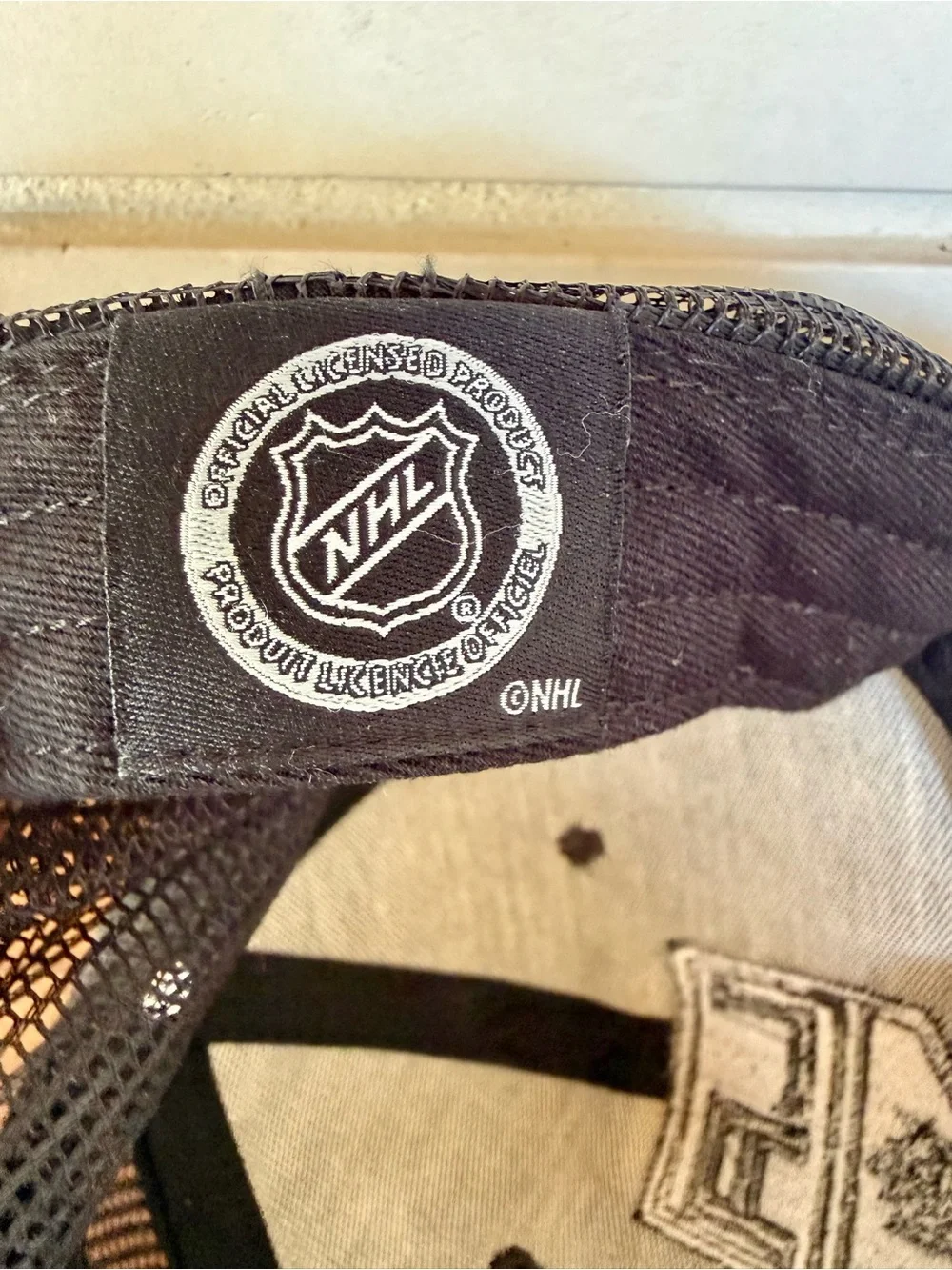 LA Kings Trucker Hat * Grey & Black * NHL